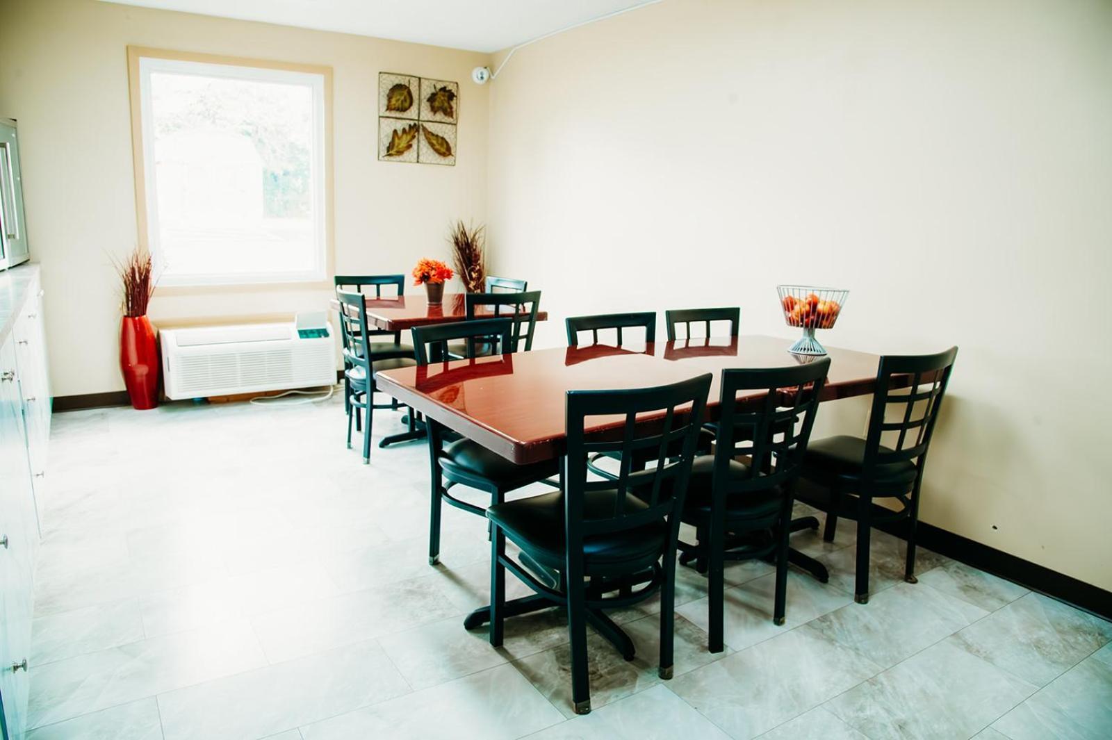 Country Garden & Suites Benton Ngoại thất bức ảnh